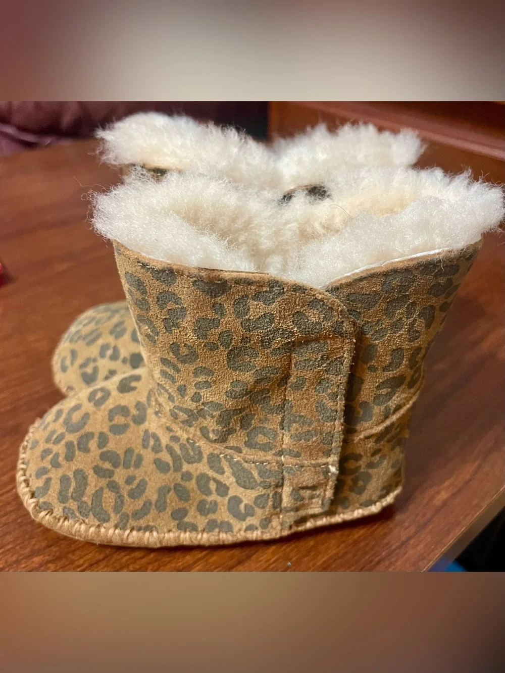 UGG Australia Cassie infant boot 4/5 chestnut leopard print Velcro lightweight